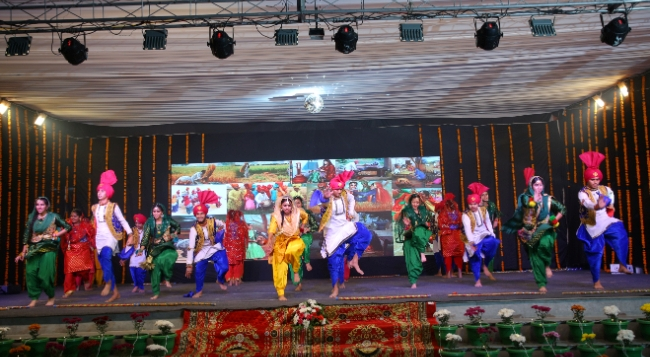 Annual Function 'Rangotsav' -...